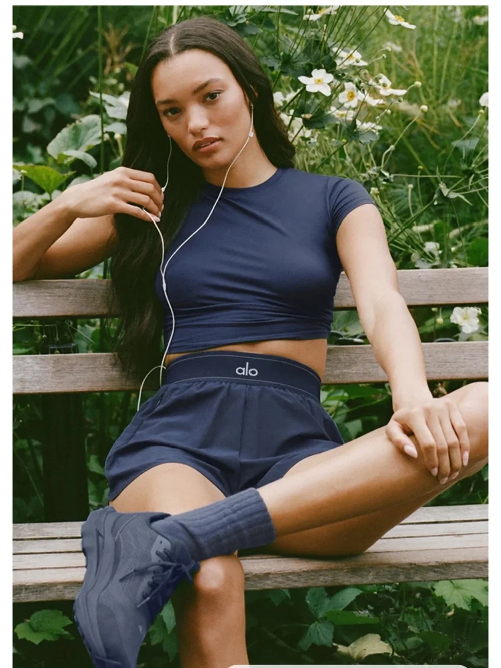 Alo yoga Alosoft Crop Finesse Short Sleeve size small navy